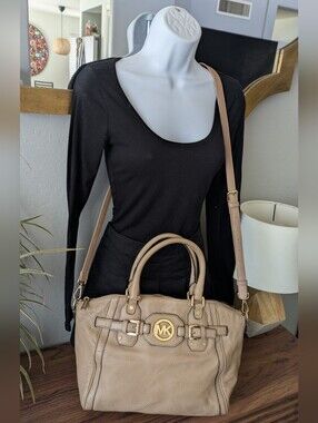 Michael Kors Sachtel  Pebble Leather Crossbody/Handbag.